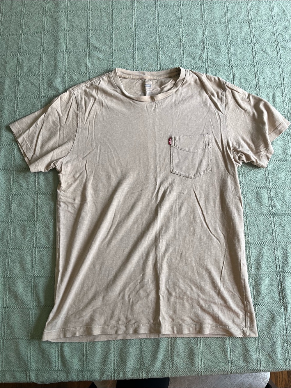 Men’s Levis Tan Pocket T Shirt